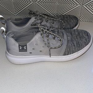 Mens Under Armour Charged 247Gray Running Shoes sz 8